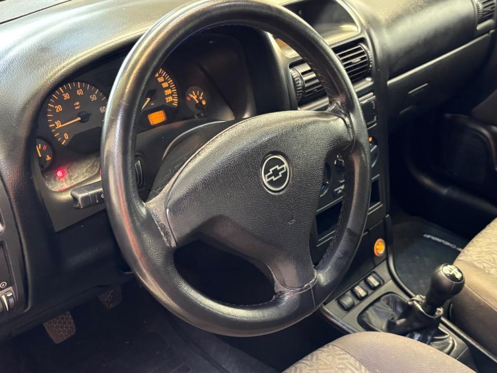 CHEVROLET Astra Hatch - Foto