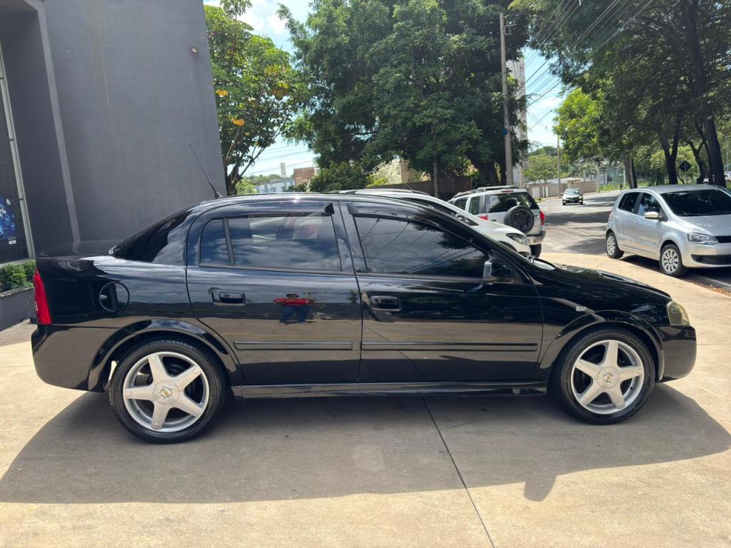 CHEVROLET Astra Sedan - Foto