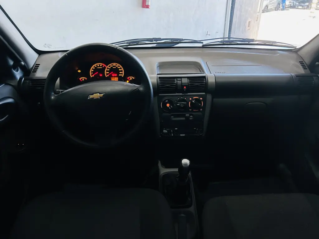 CHEVROLET Classic Sedan - Foto