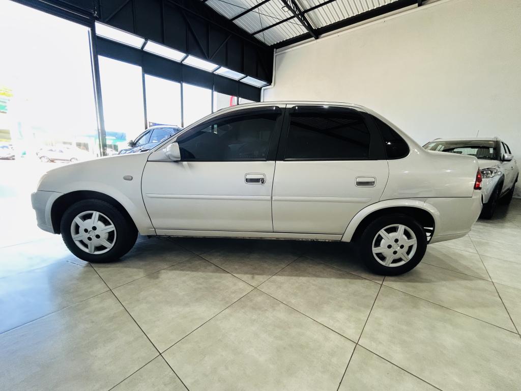 CHEVROLET Classic Sedan - Foto