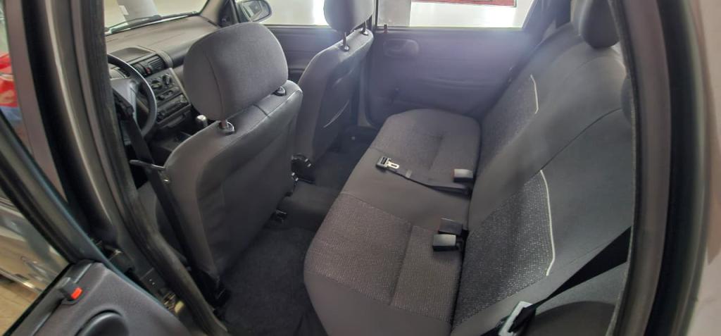 CHEVROLET Classic Sedan - Foto