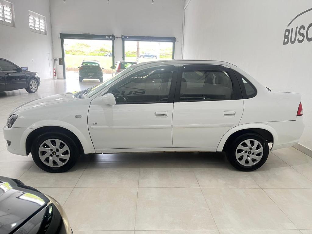 CHEVROLET Classic Sedan - Foto