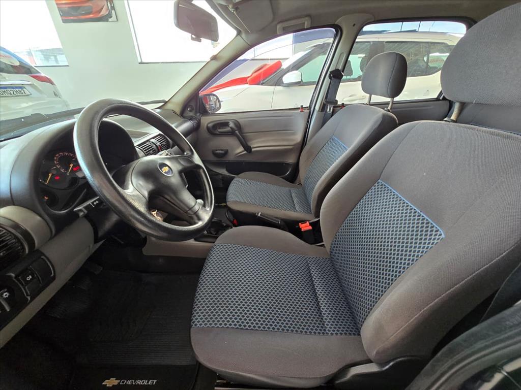 CHEVROLET Classic Sedan - Foto