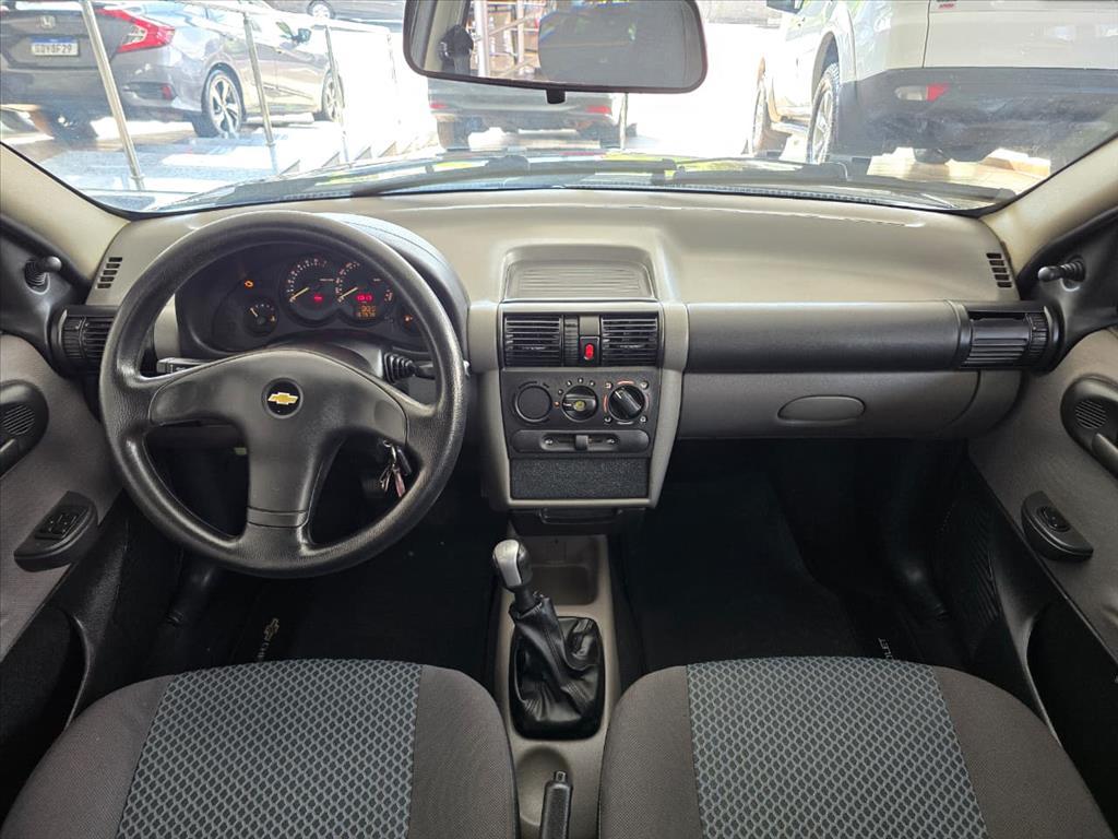 CHEVROLET Classic Sedan - Foto