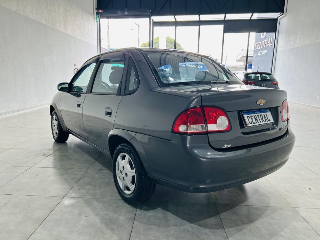 CHEVROLET Classic Sedan - Foto