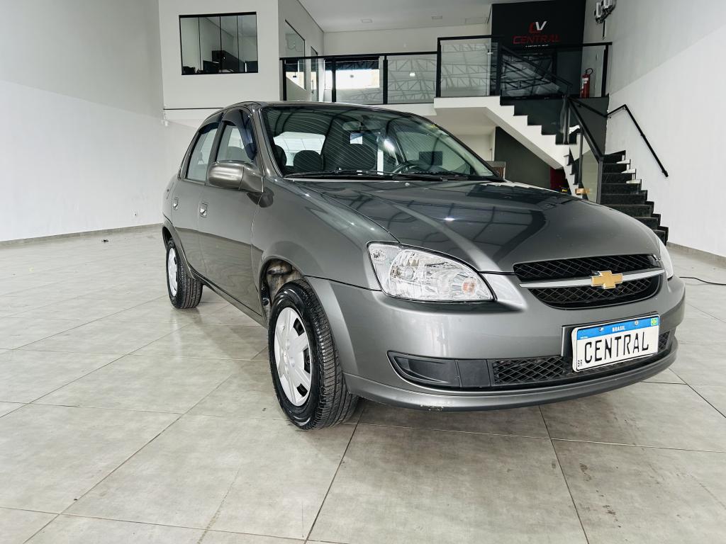 CHEVROLET Classic Sedan - Foto