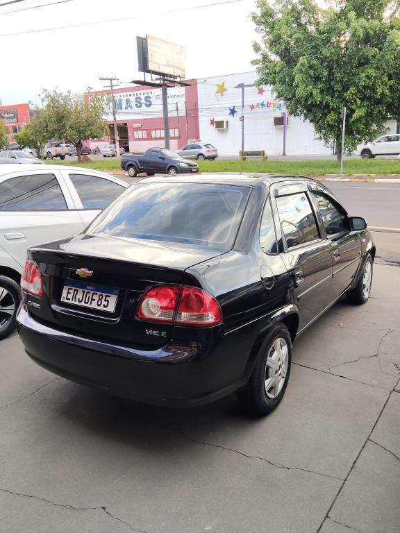 CHEVROLET Classic Sedan - Foto