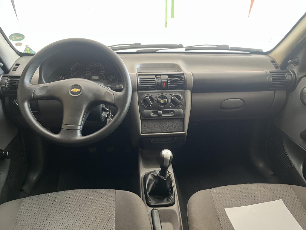 CHEVROLET Classic Sedan - Foto