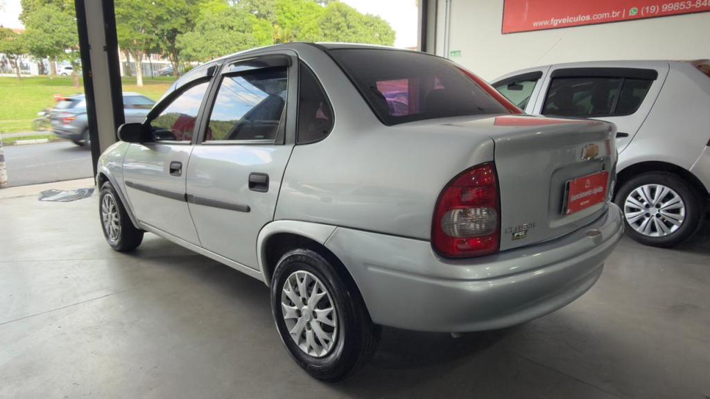 CHEVROLET Classic Sedan - Foto