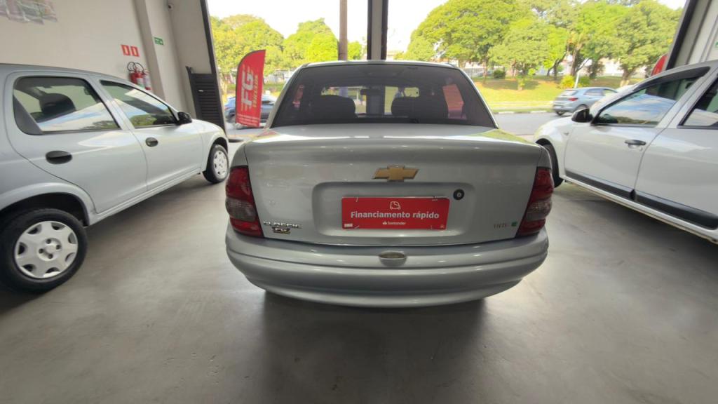 CHEVROLET Classic Sedan - Foto