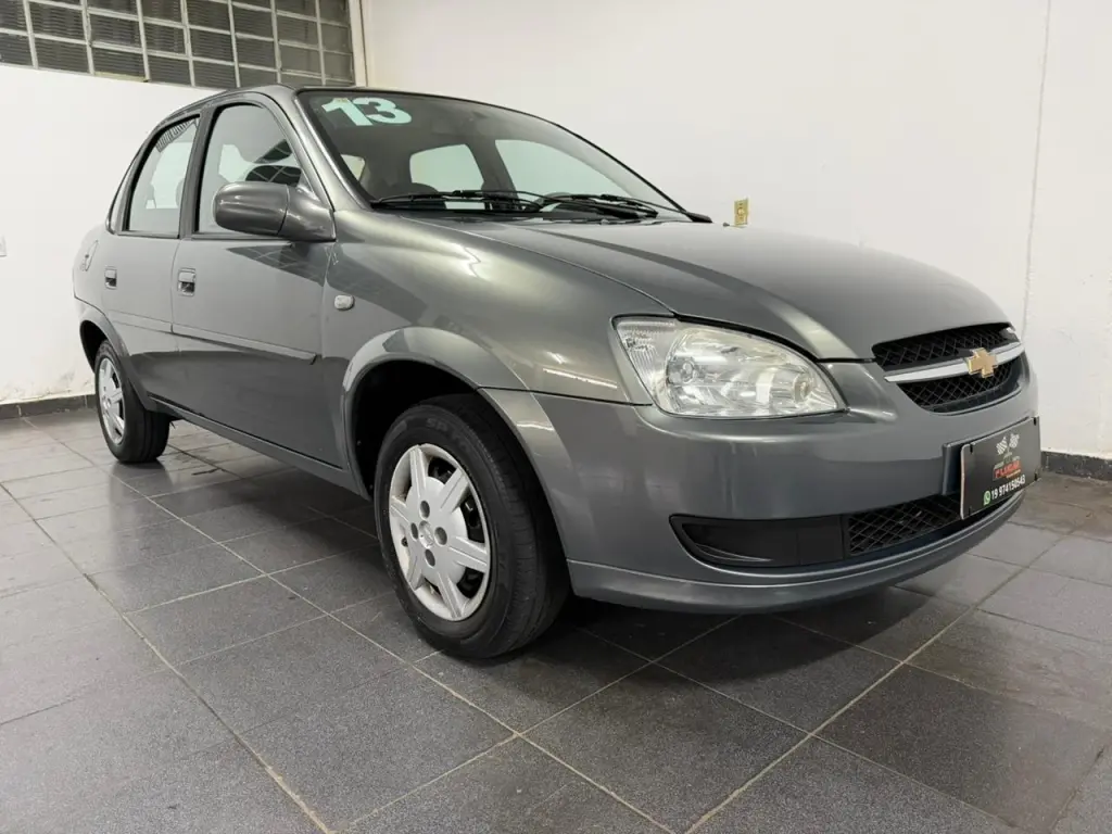 CHEVROLET Classic Sedan - Foto