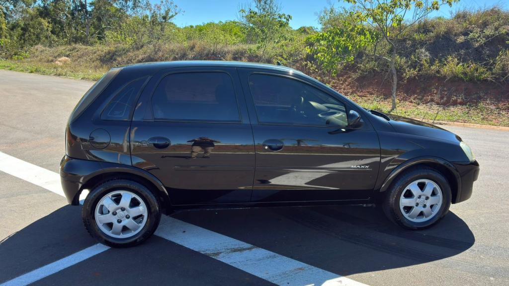 CHEVROLET Corsa Hatch - Foto