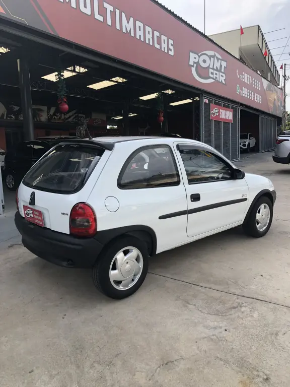 CHEVROLET Corsa Hatch - Foto