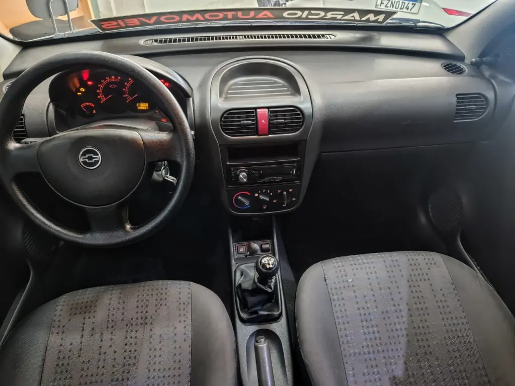 CHEVROLET Corsa Hatch - Foto