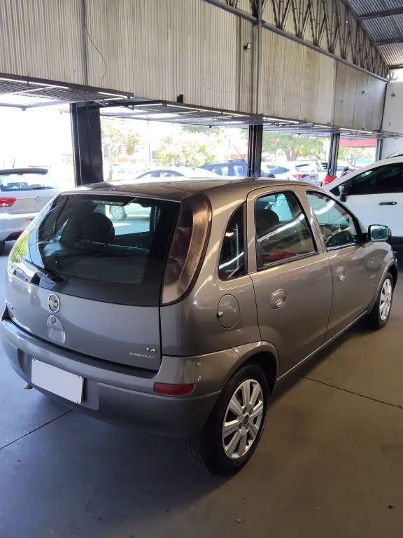 CHEVROLET Corsa Hatch - Foto