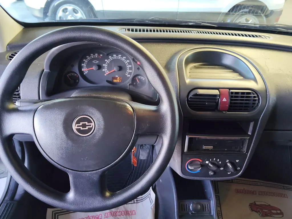 CHEVROLET Corsa Hatch - Foto