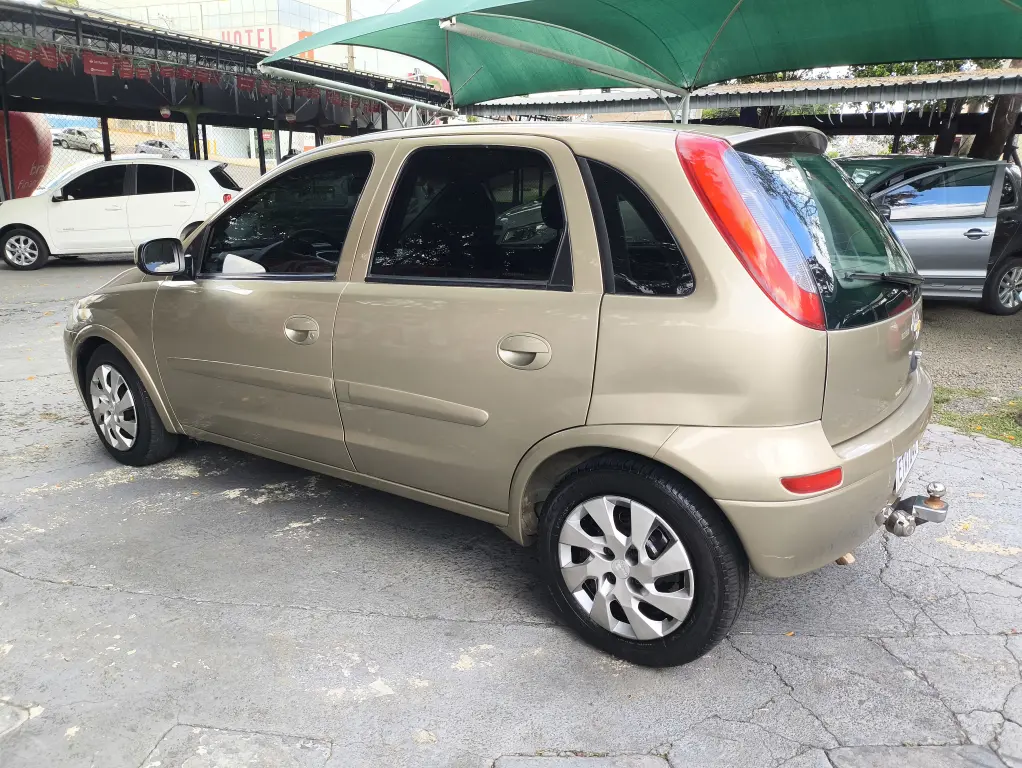 CHEVROLET Corsa Hatch - Foto