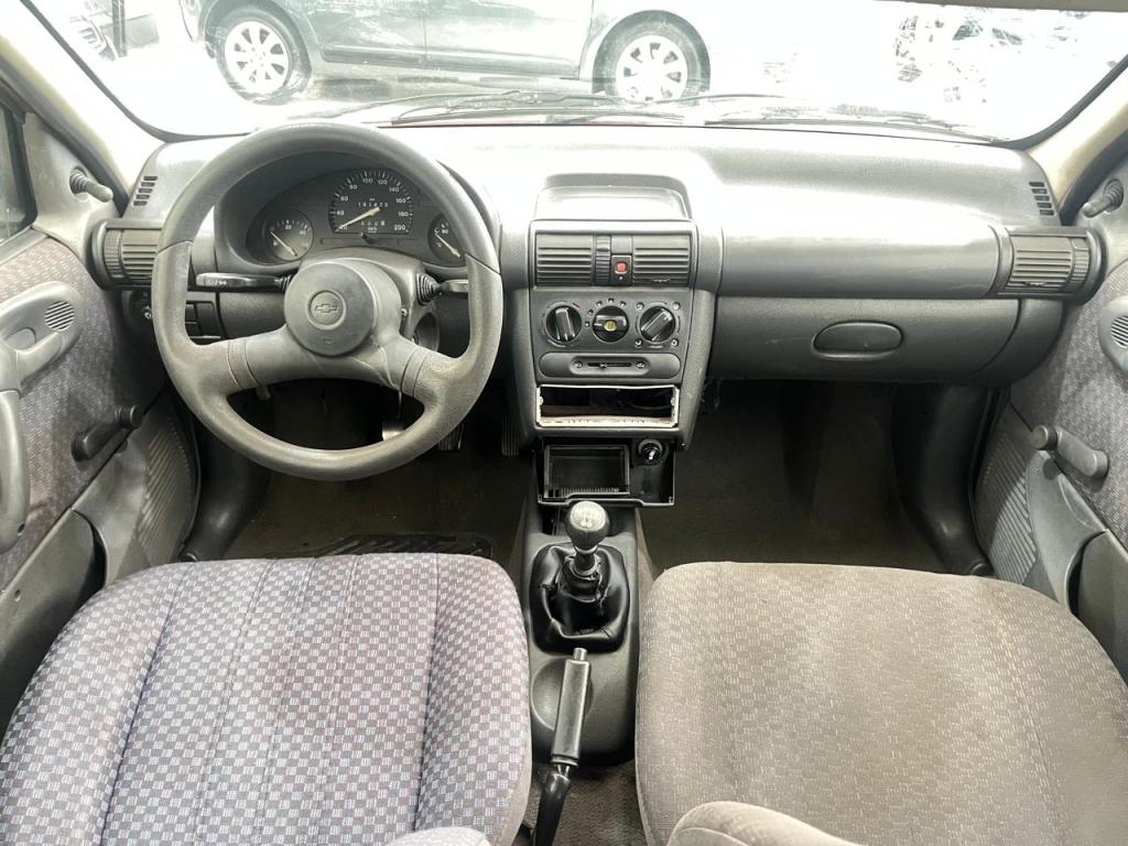 CHEVROLET Corsa Hatch - Foto