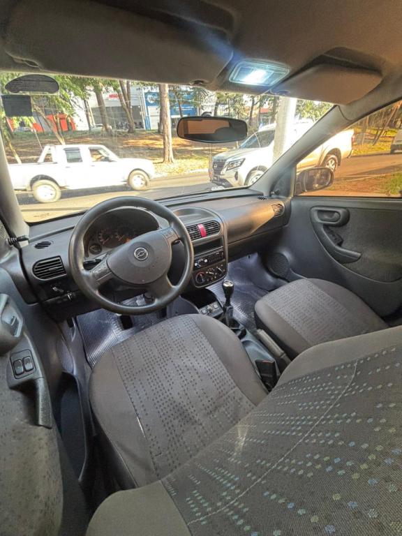 CHEVROLET Corsa Hatch - Foto