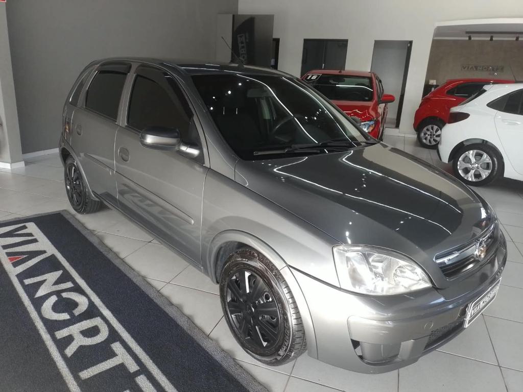 CHEVROLET Corsa Hatch - Foto