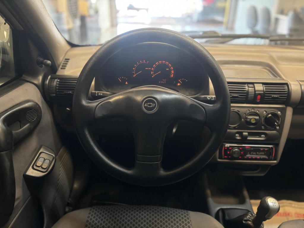 CHEVROLET Corsa Sedan - Foto