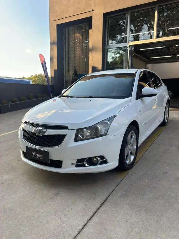CHEVROLET Cruze Hatch - Foto