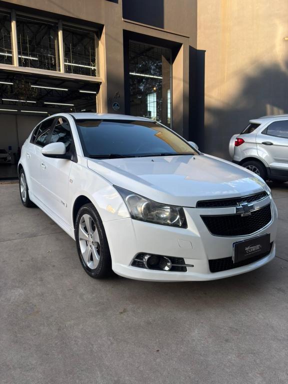 CHEVROLET Cruze Hatch - Foto