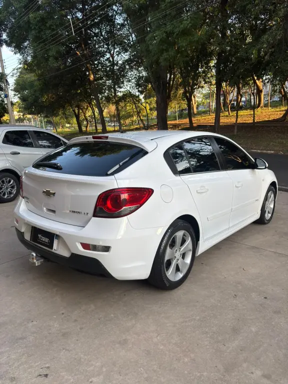 CHEVROLET Cruze Hatch - Foto