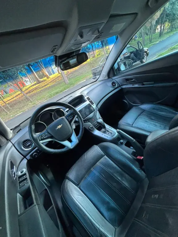 CHEVROLET Cruze Hatch - Foto