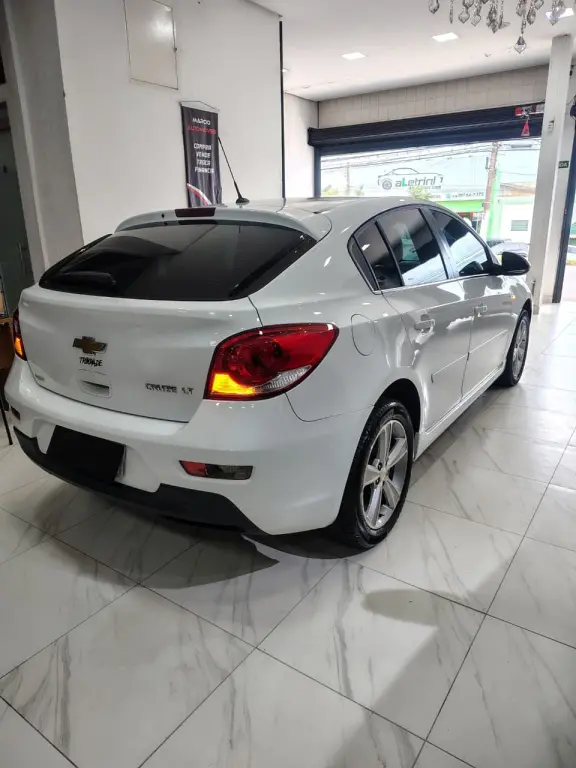 CHEVROLET Cruze Hatch - Foto