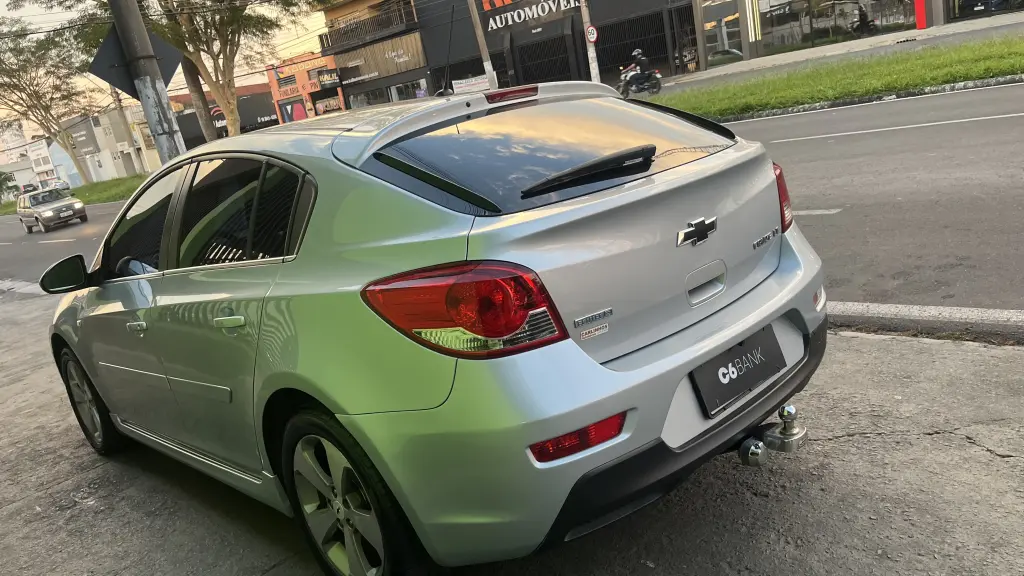 CHEVROLET Cruze Hatch - Foto