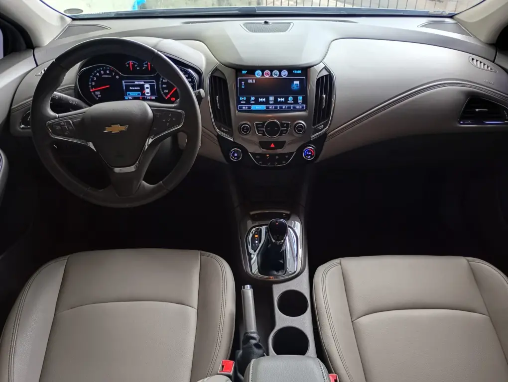 CHEVROLET Cruze Hatch - Foto