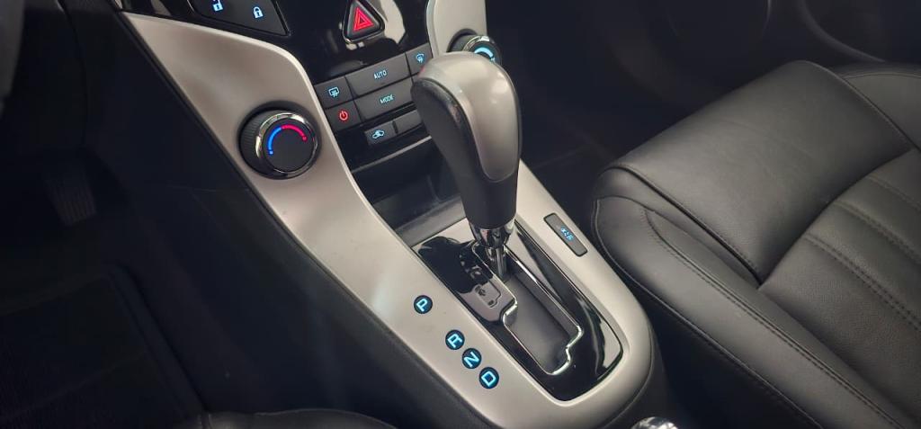 CHEVROLET Cruze Hatch - Foto