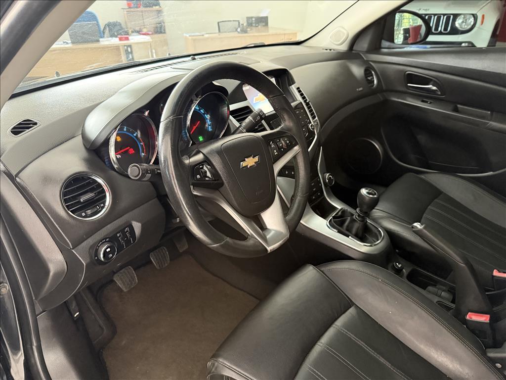 CHEVROLET Cruze Hatch - Foto
