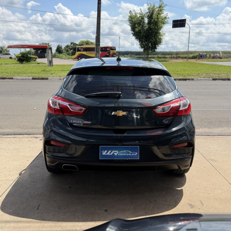 CHEVROLET Cruze Hatch - Foto