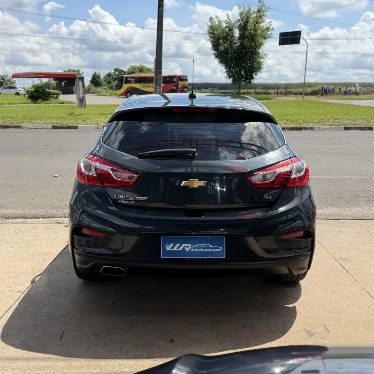 CHEVROLET Cruze Hatch - Foto