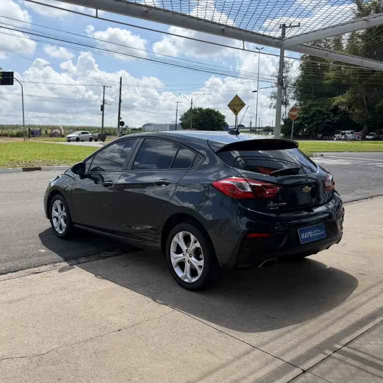 CHEVROLET Cruze Hatch - Foto