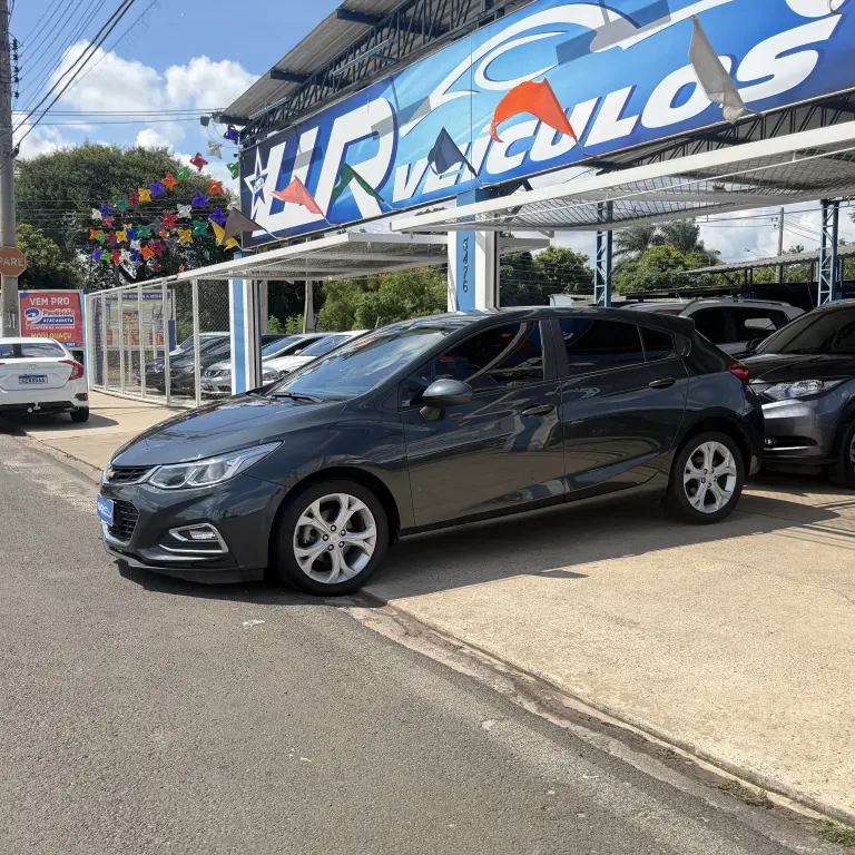 CHEVROLET Cruze Hatch - Foto