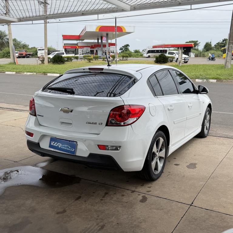 CHEVROLET Cruze Hatch - Foto