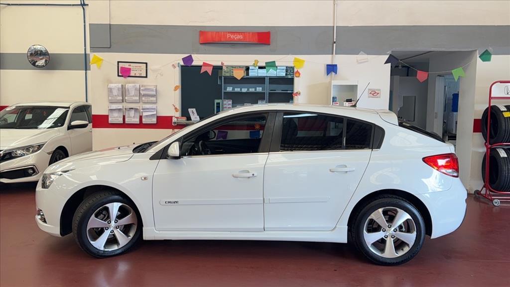 CHEVROLET Cruze Hatch - Foto