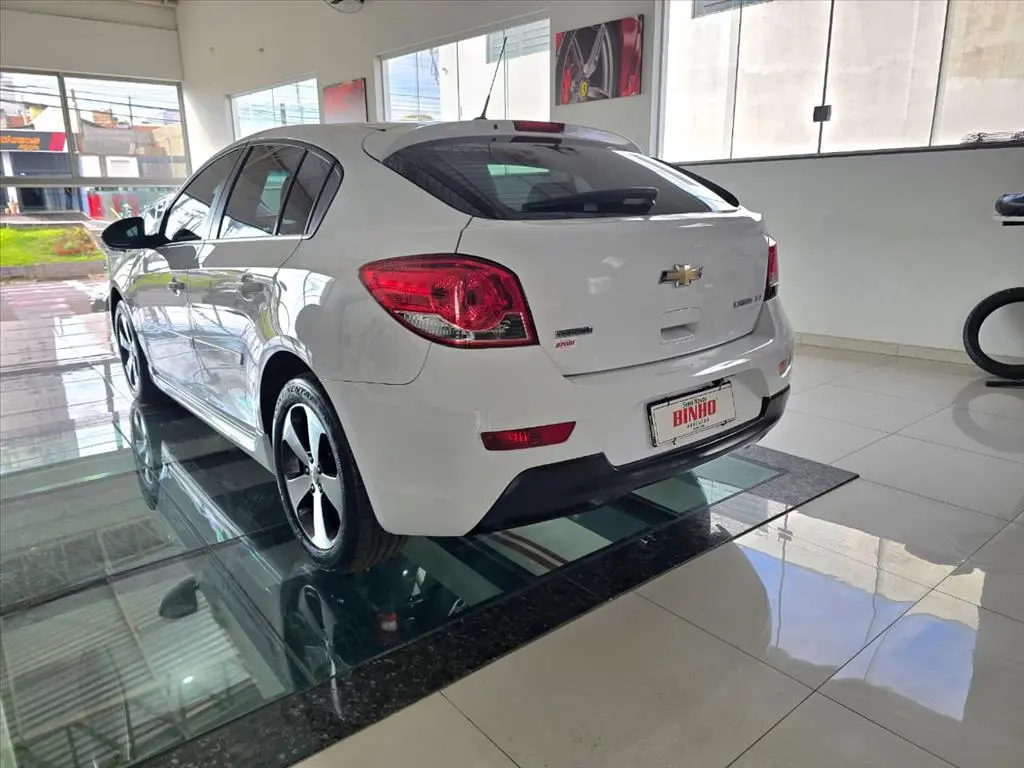 CHEVROLET Cruze Hatch - Foto