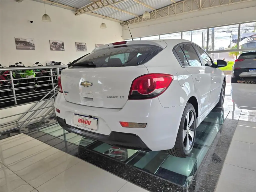 CHEVROLET Cruze Hatch - Foto