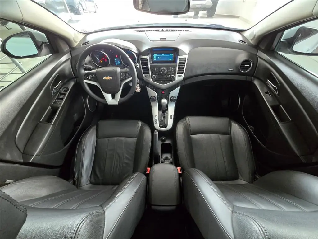 CHEVROLET Cruze Hatch - Foto