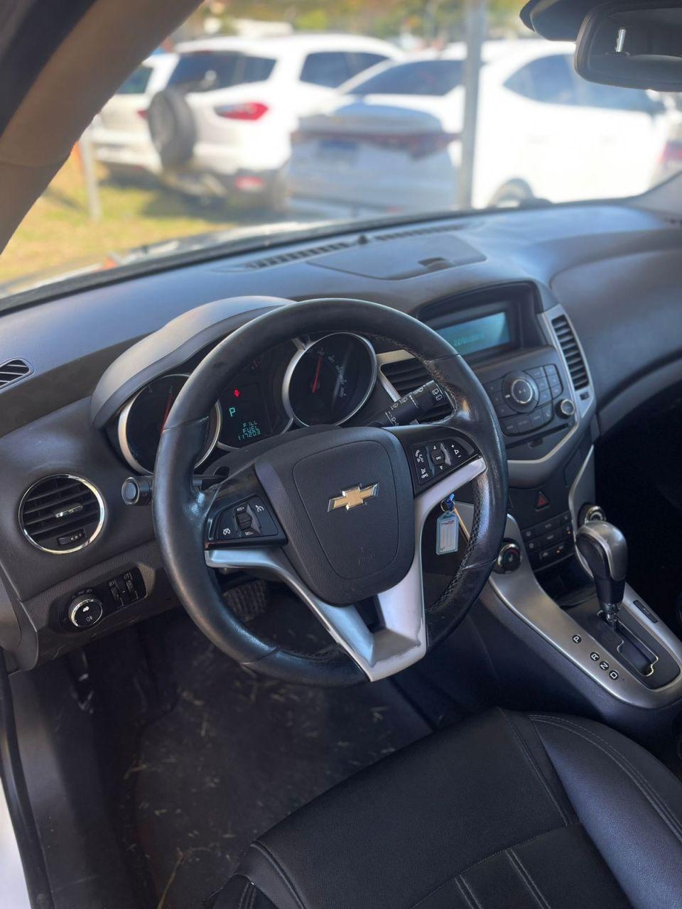 CHEVROLET Cruze Hatch - Foto