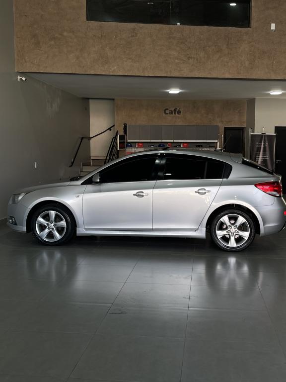CHEVROLET Cruze Hatch - Foto