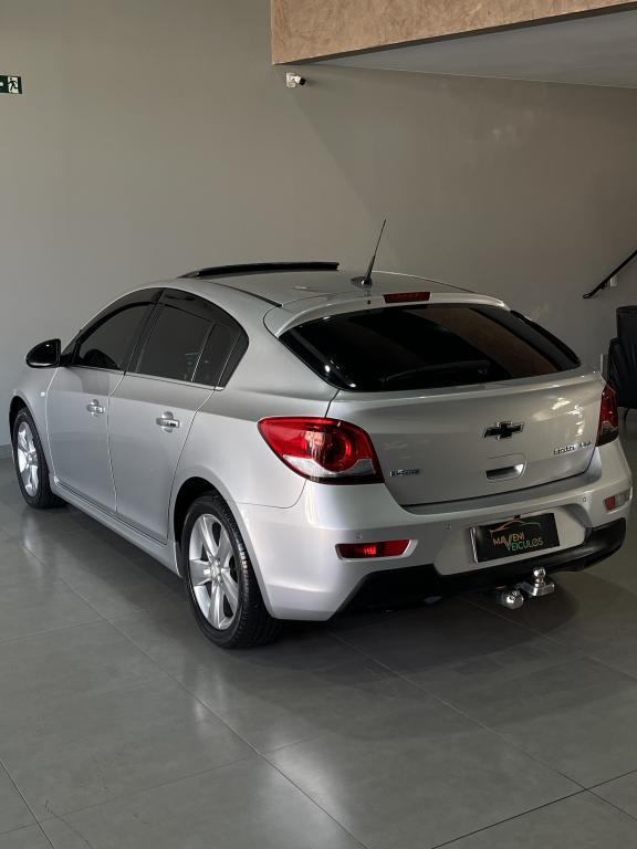 CHEVROLET Cruze Hatch - Foto