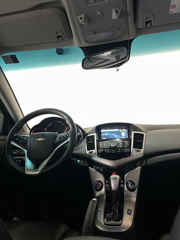 CHEVROLET Cruze Hatch - Foto