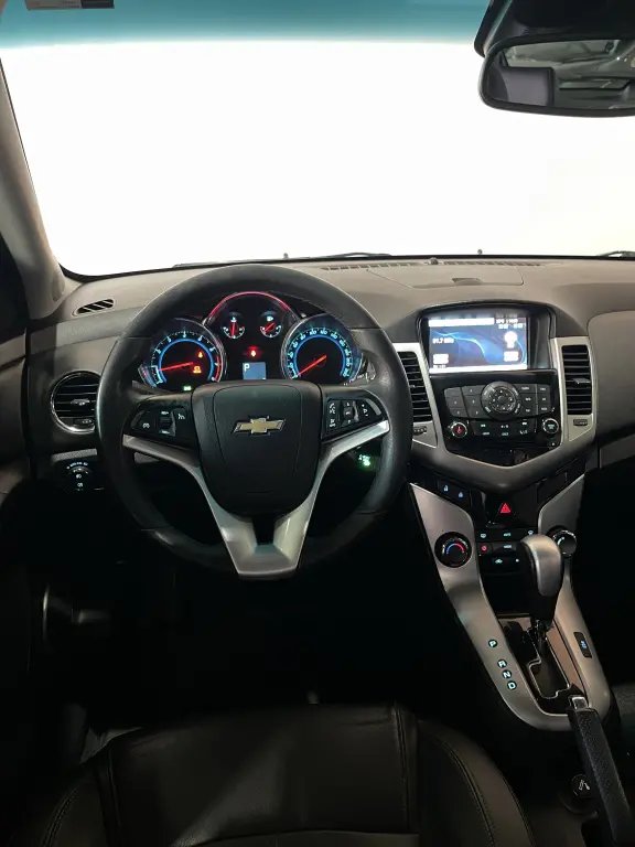 CHEVROLET Cruze Hatch - Foto