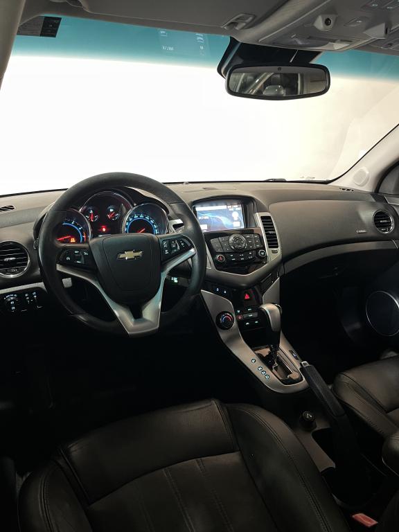 CHEVROLET Cruze Hatch - Foto