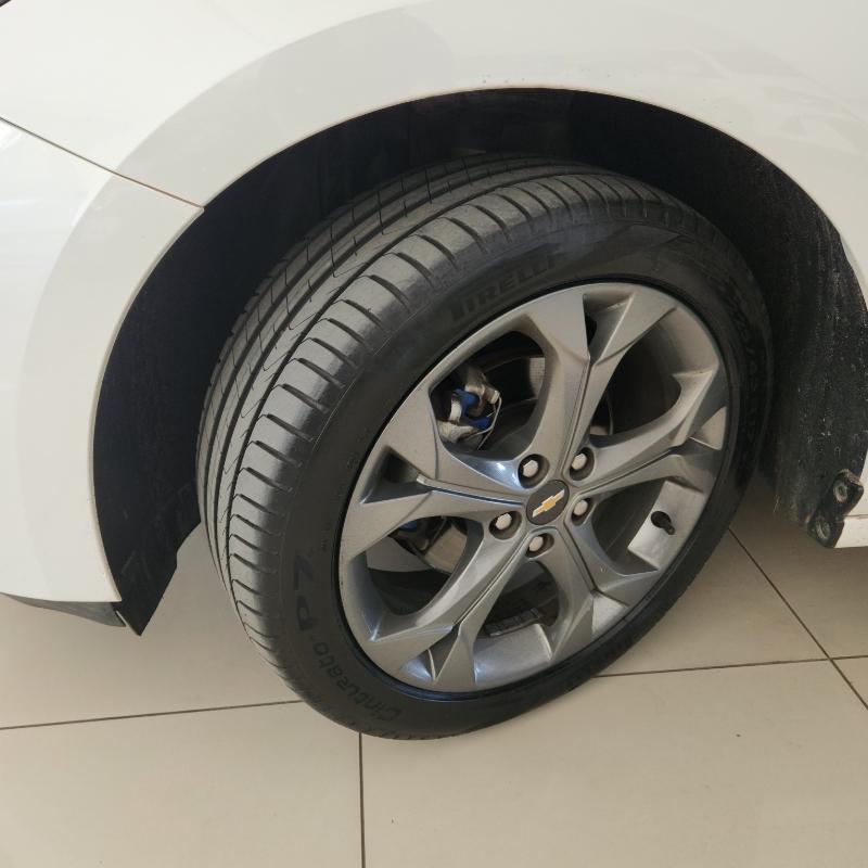 CHEVROLET Cruze Hatch - Foto